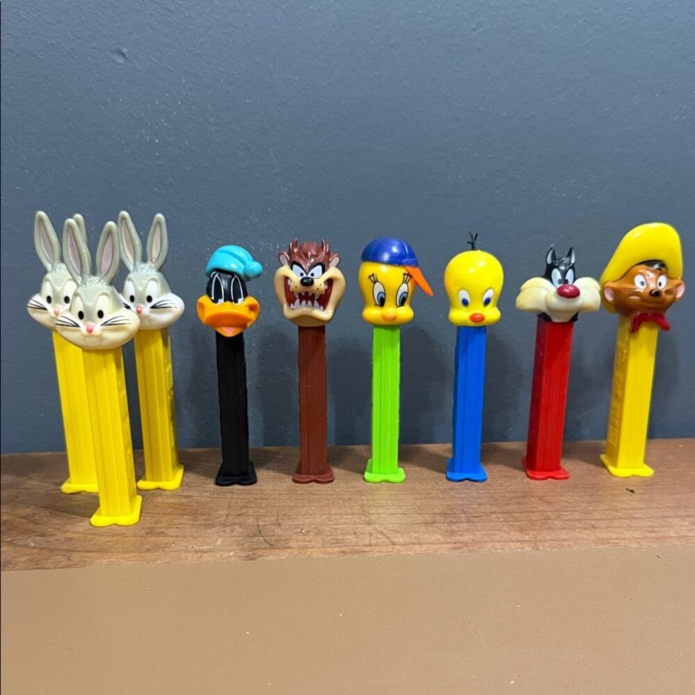 Looney Tunes PEZ Dispenser Bugs Bunny Tweety Bird Speedy Gonzalez Daffy Duck Taz